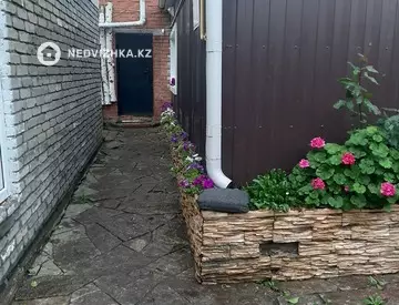 7-комнатный дом, 5 соток, 120 м²