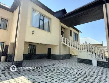 7-комнатный дом, 8 соток, 393 м²