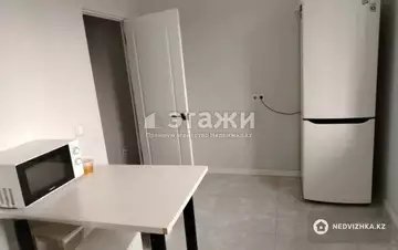 1-комнатная квартира, этаж 2 из 9, 45 м²