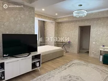 1-комнатная квартира, этаж 2 из 5, 59 м², на длительный срок