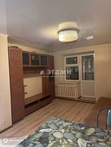 2-комнатная квартира, этаж 4 из 6, 36 м²
