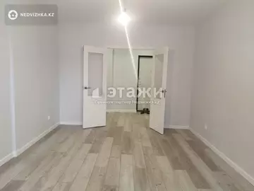 2-комнатная квартира, этаж 3 из 12, 63 м²
