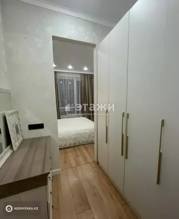 3-комнатная квартира, этаж 12 из 12, 60 м²