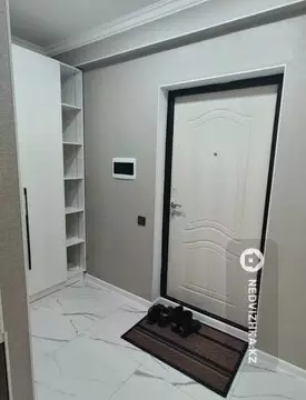 1-комнатная квартира, этаж 4 из 10, 32 м²