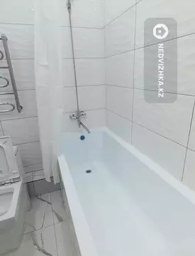 1-комнатная квартира, этаж 4 из 10, 32 м²