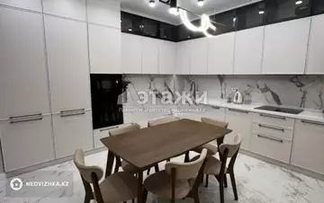 4-комнатная квартира, этаж 2 из 7, 147 м²