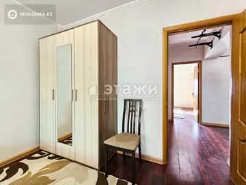 3-комнатная квартира, этаж 4 из 5, 70 м², на длительный срок