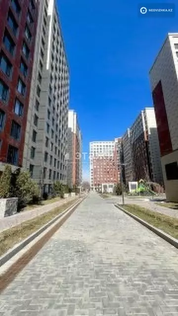 2-комнатная квартира, этаж 10 из 14, 55 м², на длительный срок