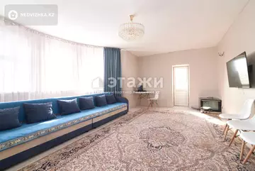 4-комнатная квартира, этаж 7 из 9, 135 м²