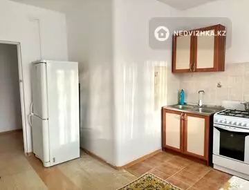 2-комнатная квартира, этаж 8 из 9, 67 м²