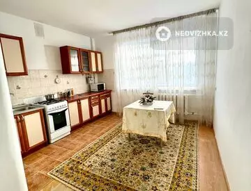 2-комнатная квартира, этаж 8 из 9, 67 м²