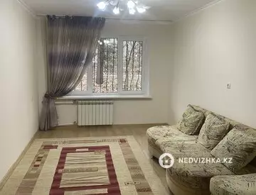 3-комнатная квартира, этаж 1 из 4, 74 м², на длительный срок