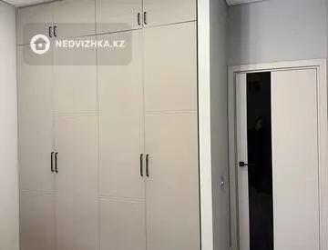 3-комнатная квартира, этаж 10 из 13, 100 м²