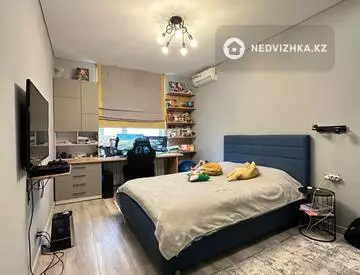 3-комнатная квартира, этаж 10 из 13, 100 м²