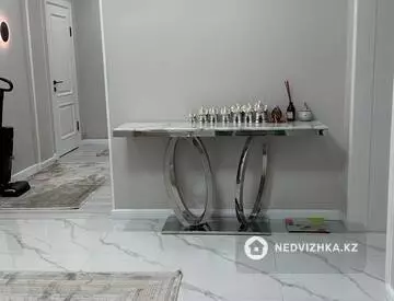 4-комнатная квартира, этаж 7 из 9, 120 м²