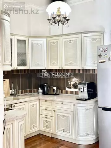 3-комнатная квартира, этаж 2 из 6, 102 м²