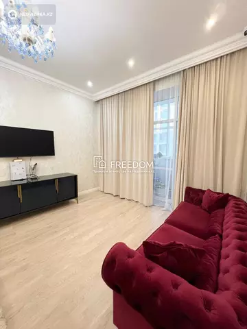4-комнатная квартира, этаж 3 из 8, 113 м²