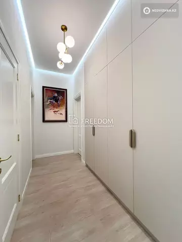4-комнатная квартира, этаж 3 из 8, 113 м²