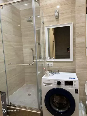 4-комнатная квартира, этаж 9 из 10, 139 м²