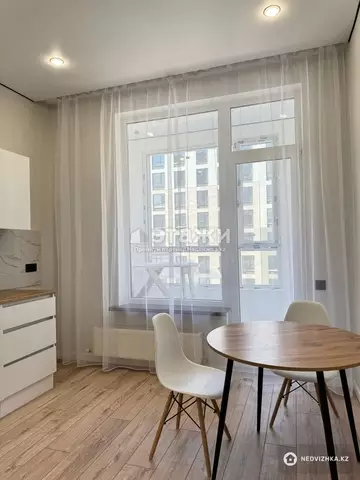 1-комнатная квартира, этаж 9 из 18, 43 м²