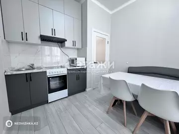 1-комнатная квартира, этаж 8 из 10, 38 м²