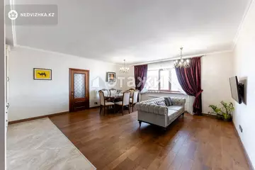 3-комнатная квартира, этаж 9 из 10, 102 м²