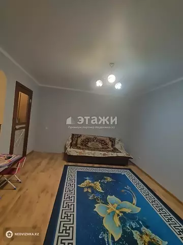 1-комнатная квартира, этаж 10 из 10, 38 м²