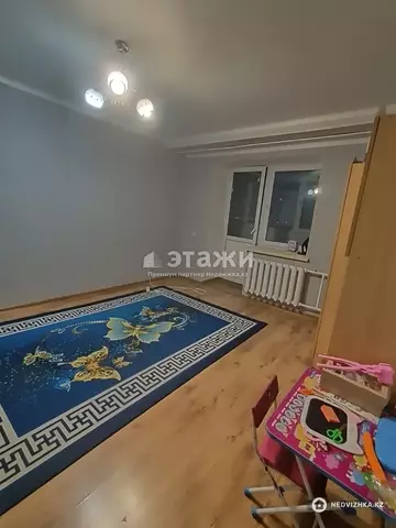 1-комнатная квартира, этаж 10 из 10, 38 м²