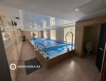 5-комнатный дом, 7 соток, 250 м²