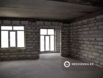 5-комнатный дом, 2.8 соток, 262 м²