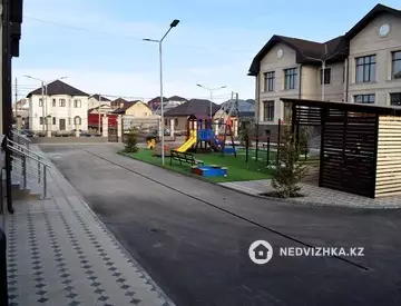 5-комнатный дом, 2.8 соток, 262 м²