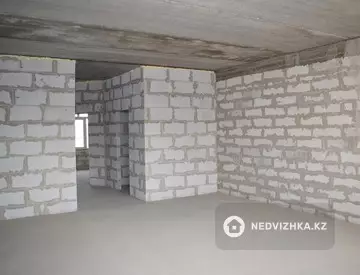 5-комнатный дом, 2.8 соток, 262 м²