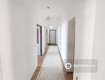 4-комнатная квартира, этаж 10 из 16, 132 м²