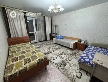 Комната, 63 м², на длительный срок