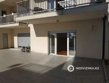 3-комнатная квартира, этаж 1 из 6, 107 м²