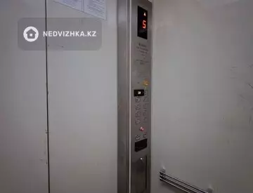 3-комнатная квартира, этаж 9 из 9, 93 м²