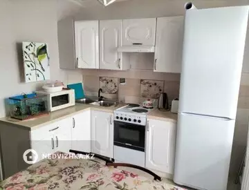 1-комнатная квартира, этаж 2 из 12, 39 м²