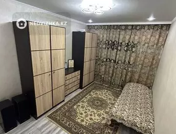 3-комнатная квартира, этаж 9 из 9, 60 м²