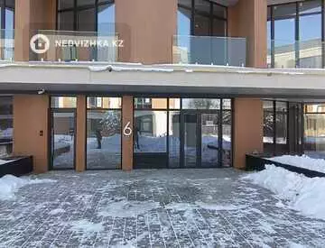 8-комнатная квартира, этаж 1 из 3, 405 м²