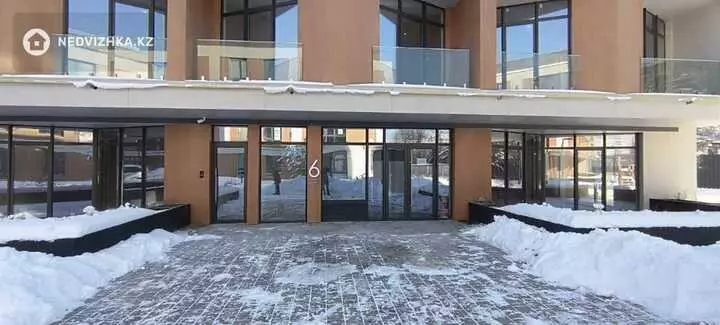 405 м², 8-комнатная квартира, этаж 1 из 3, 405 м², изображение - 1