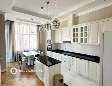 4-комнатная квартира, этаж 6 из 6, 170 м²