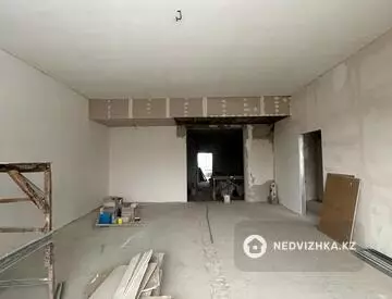 4-комнатная квартира, этаж 8 из 8, 170 м²