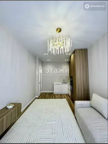 2-комнатная квартира, этаж 4 из 12, 42 м²