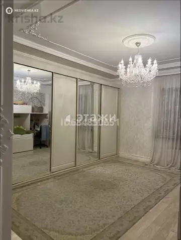 4-комнатная квартира, этаж 1 из 7, 155 м²