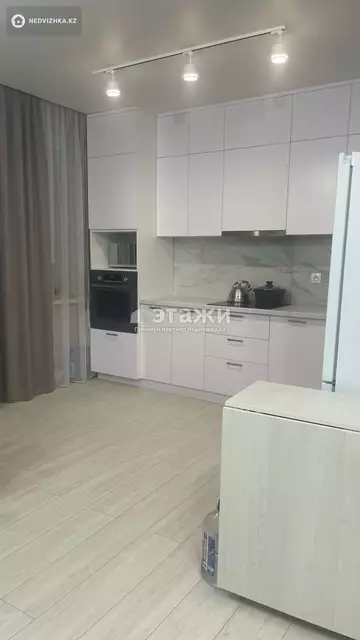 3-комнатная квартира, этаж 3 из 10, 85 м²
