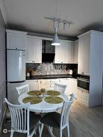 3-комнатная квартира, этаж 18 из 24, 70 м²