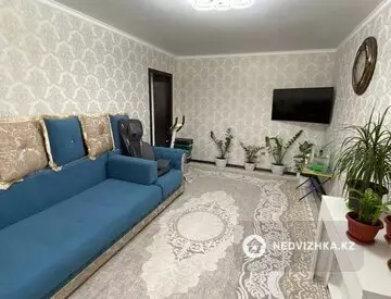 2-комнатная квартира, этаж 8 из 10, 52 м²