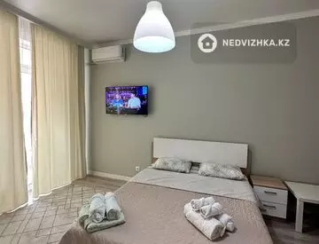 1-комнатная квартира, этаж 3 из 10, 50 м², посуточно