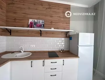 1-комнатная квартира, этаж 3 из 10, 50 м², посуточно