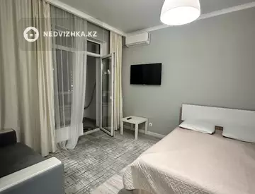 1-комнатная квартира, этаж 5 из 10, 50 м², посуточно